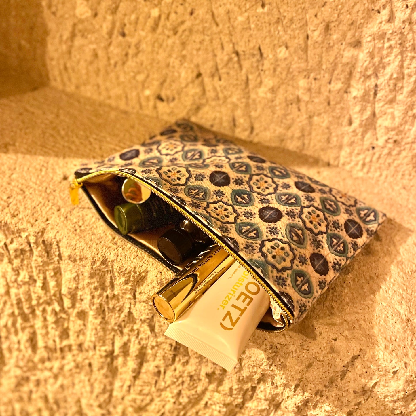 Peranakan True Blue Pouch Make Up Bag