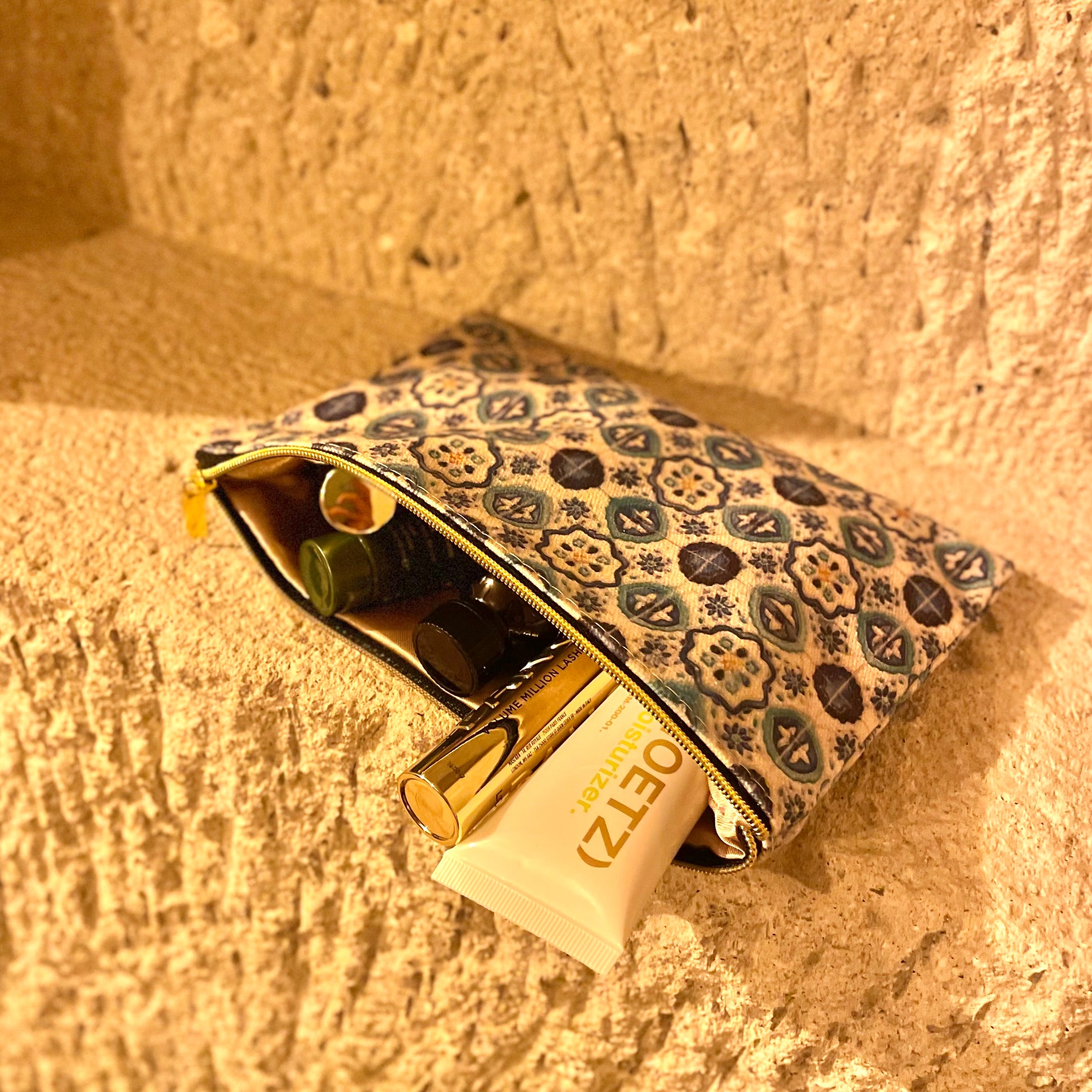 Peranakan True Blue Pouch Make Up Bag